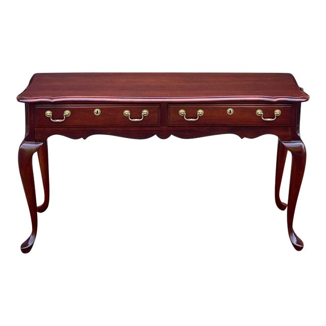 1990s Pennsylvania House Traditional Queen Anne Solid Cherry 2 Drawer Console or Sofa Table For Sale