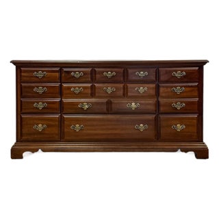Vintage Dresser American Drew Nine Drawer Lowboy Traditional Brass Hardware For Sale