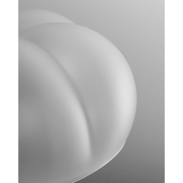 Hana MD Table Lamp in Borosilicate Glass and Brass Finish by Schwung For Sale - Image 17 of 18