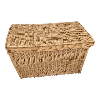 1990s Large Double Handle Wicker Basket W/ Lid For Sale