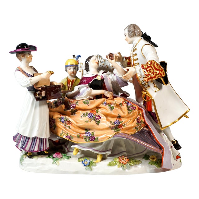 Crinoline Group the Heart Box attributed to J.J. Kaendler for Meissen, Germany, 1850 For Sale