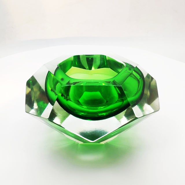 1960s Green Ashtray in Murano Glass attributed to Flavio Poli for Seguso, Italy, 1960s For Sale - Image 5 of 8