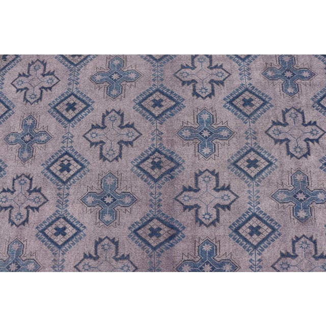 Textile Mid 20th Century Vintage Turkish Oushak Rug in Blue With All-Over Geometric Design in Gray & Blue For Sale - Image 7 of 11