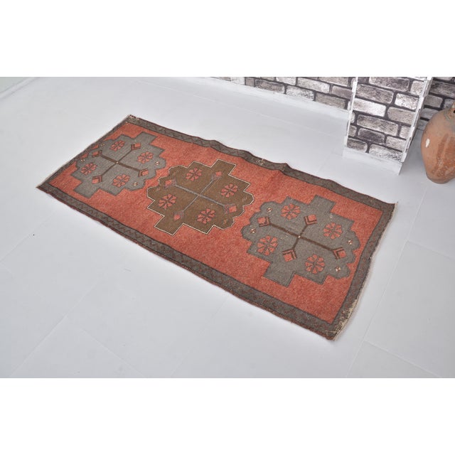 Turkish 1960s Small Bohemian Handknotted Wool Rug For Sale - Image 3 of 10