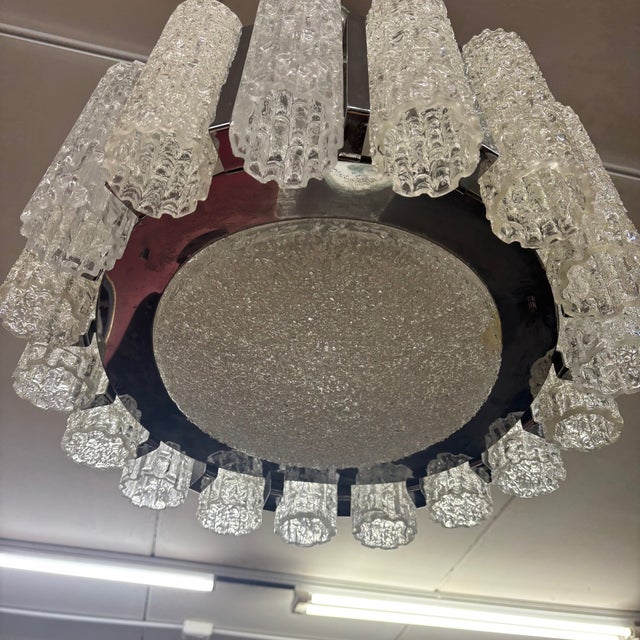 Doria Chandelier with Metal Stem, 17 Glasses and 9 Light Points from Venini, 1900 For Sale - Image 9 of 12