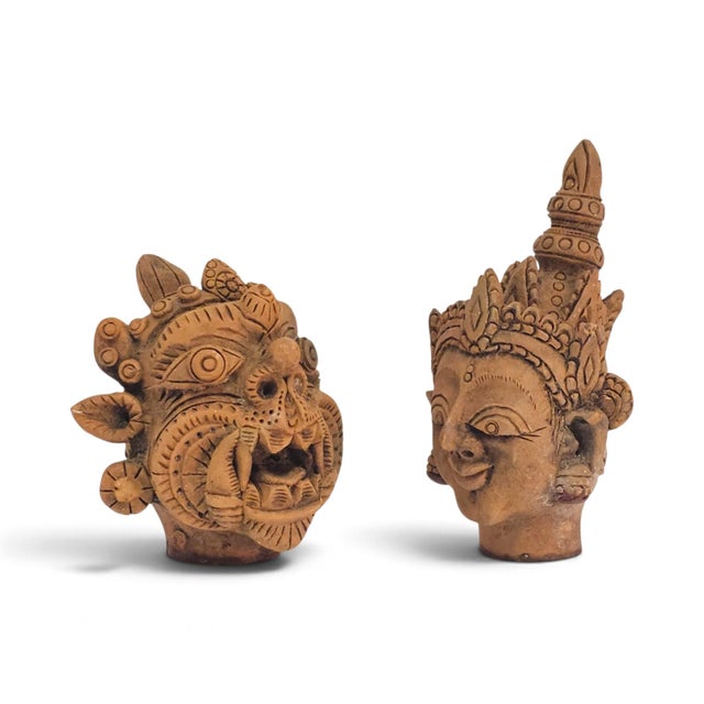 Chinoiserie Mid-20th Century Thai Ramakien-Style Terracotta Character Busts, Pair For Sale - Image 3 of 16