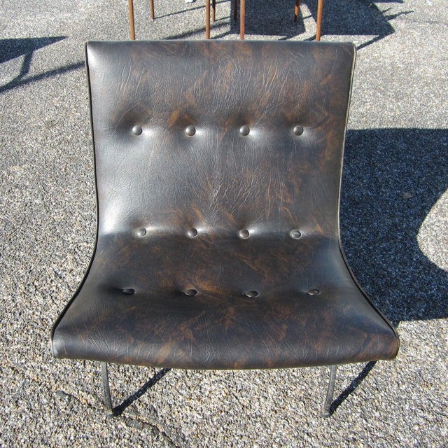 Mid-Century Modern Vintage Dark Brown Patina Leather Scoop Chair by Milo Baughman For Sale - Image 3 of 6