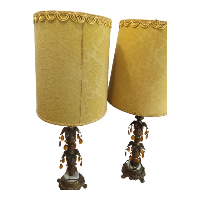 Vintage 1970s Hollywood Regency Brass Palm Tree Table Lamps – Pair With Amber Crystal Drops & Large Gold Fabric Shades For Sale