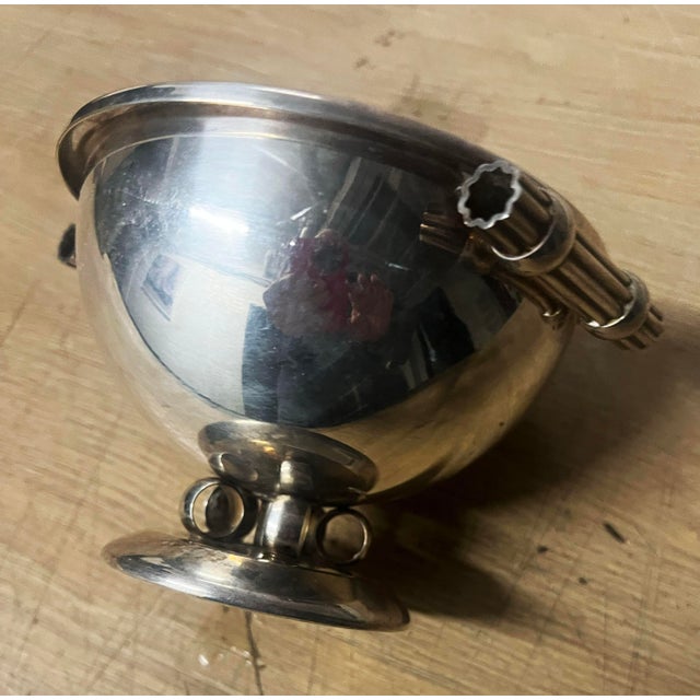 Beautifully designed Art Deco Silverplate bowl by Napier. Classic Deco lines , great condition, rare bowl. Signed on...