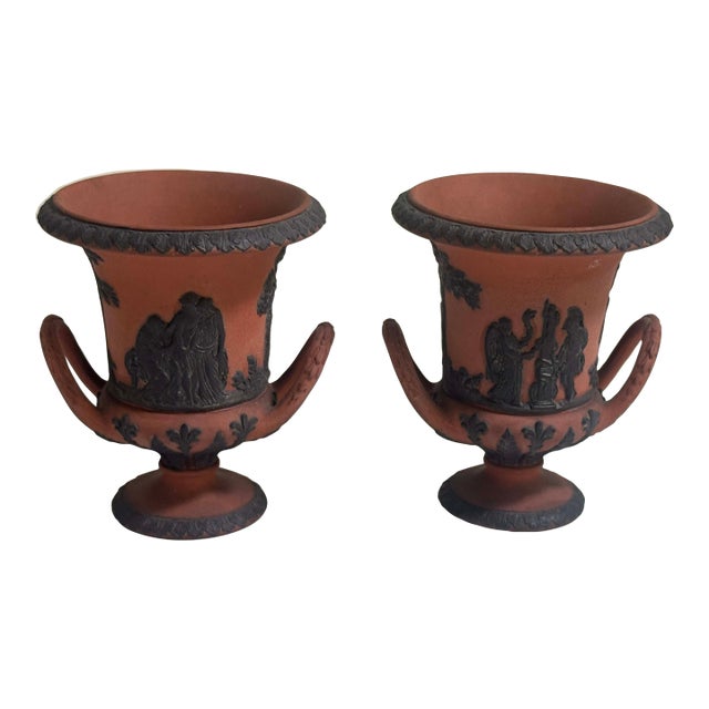 Antique 19th Century Miniature Wedgwood Rosso Antico & Basalt Neoclassical Urns or Handled Vases - A Pair For Sale