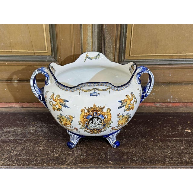 Earthenware Cachepot with Renaissance Decor from Gien, Late 19th Century For Sale - Image 3 of 18