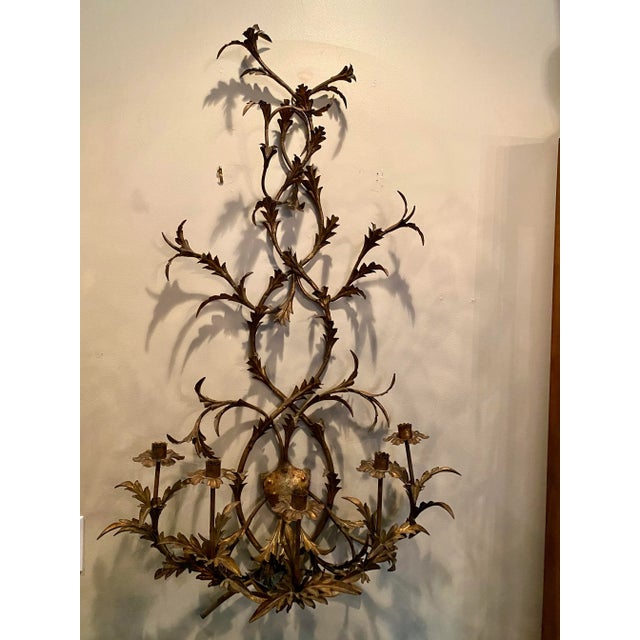 French Early 20th Century Italian Metal Wall Sconce With Crystals For Sale - Image 3 of 10