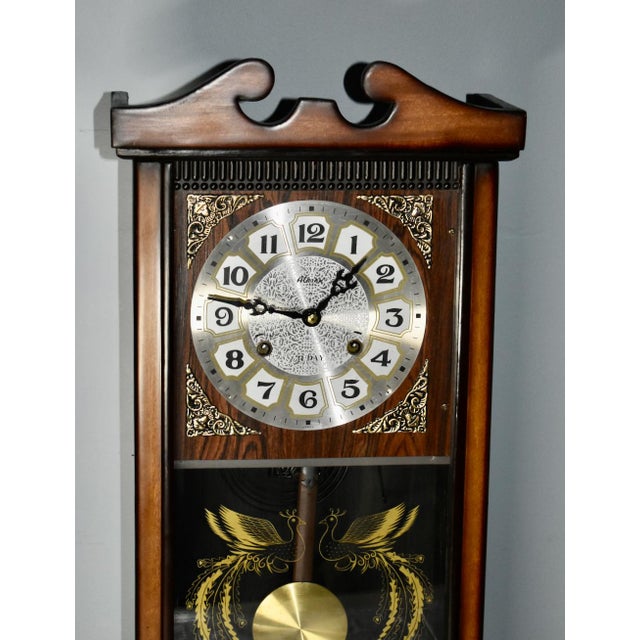 Vintage Alaron Regency Style Wall/Mantel Clock W/Pendulum and Key For Sale - Image 4 of 12