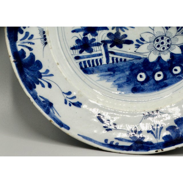 Late 18th Century 18th-Century Chinoiserie Delftware Plate For Sale - Image 5 of 12