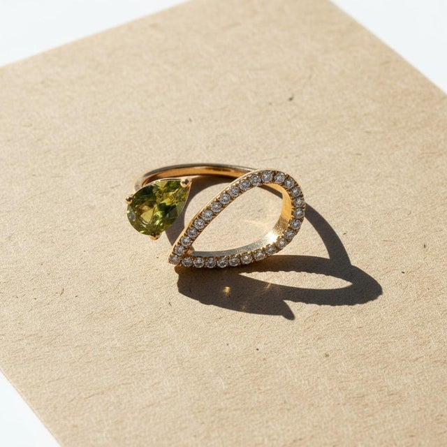 Green Pear Peridot 14k Gold Ring, Size 7.5 For Sale - Image 8 of 8
