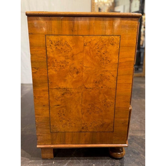 19th Century South German Bow-Front Commode For Sale - Image 5 of 6