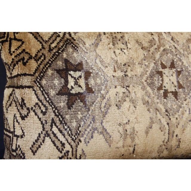 Muted Tone Oushak Rug Pillow – Vintage Turkish Lumbar Cushion -23'' X 32'' For Sale - Image 10 of 12