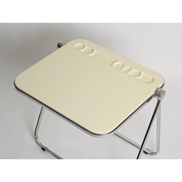 Mid-Century Modern Mid-Century White Platone Folding Desk attributed to Giancarlo Piretti for Castelli, 1969 For Sale - Image 3 of 18