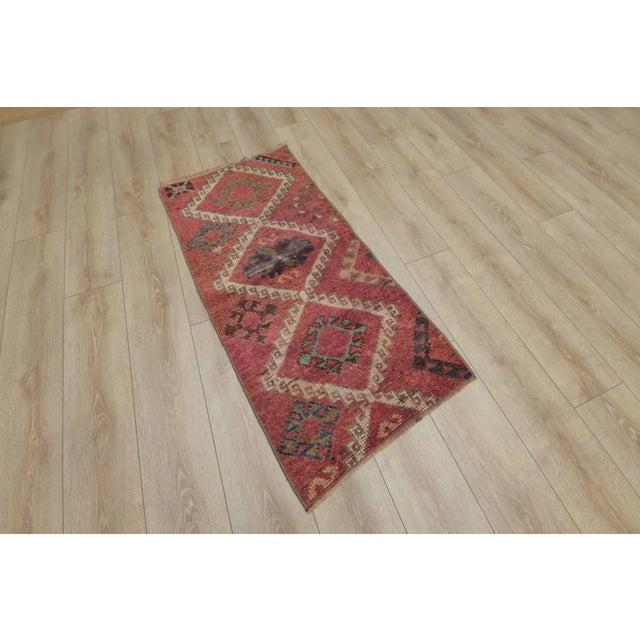 1960s Traditional Hand Knotted Oushak Rug Size: 2 x 4.2 ft ( 62 x 129 cm) 24 x 50 inches Color: Organic Natural Dye (...