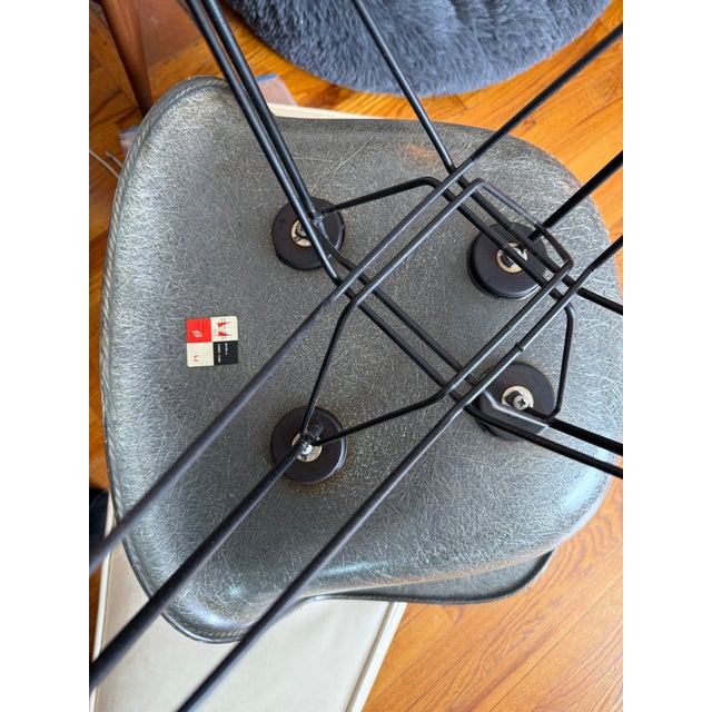 1950s 1st Generation Herman Miller Eames Zenith Label Rope Edge Dar Arm Shell Chair in Elephant Hide Grey For Sale - Image 10 of 12