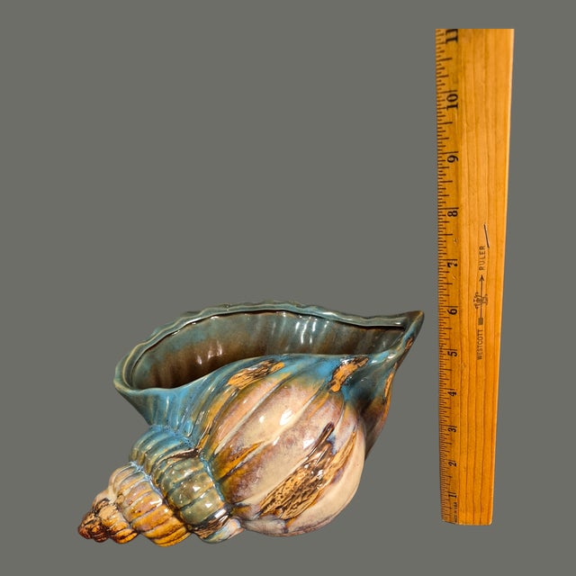 Late 20th Century Pair of Sea Life Coastal Pair Glazed Ceramic Conch Sea Shell Planters Jardinières For Sale - Image 6 of 8