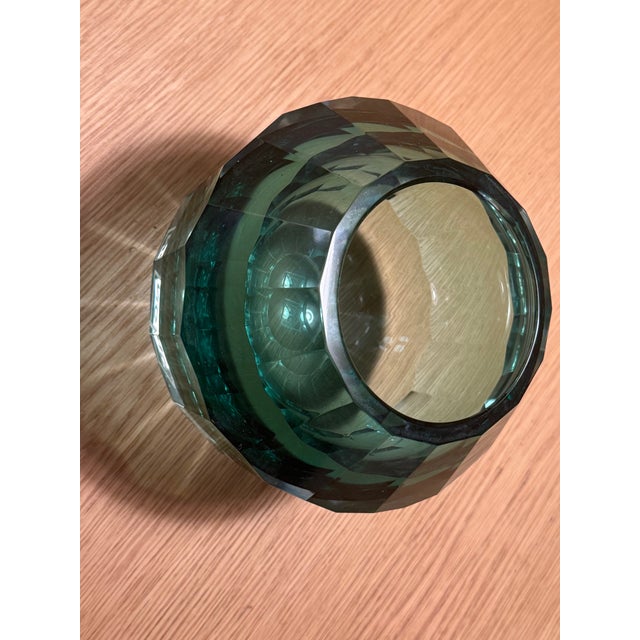 2020s 2020s Emerald Green Mouth-Blown, Hand-Cut and Polished Glass Ball Vase For Sale - Image 5 of 5