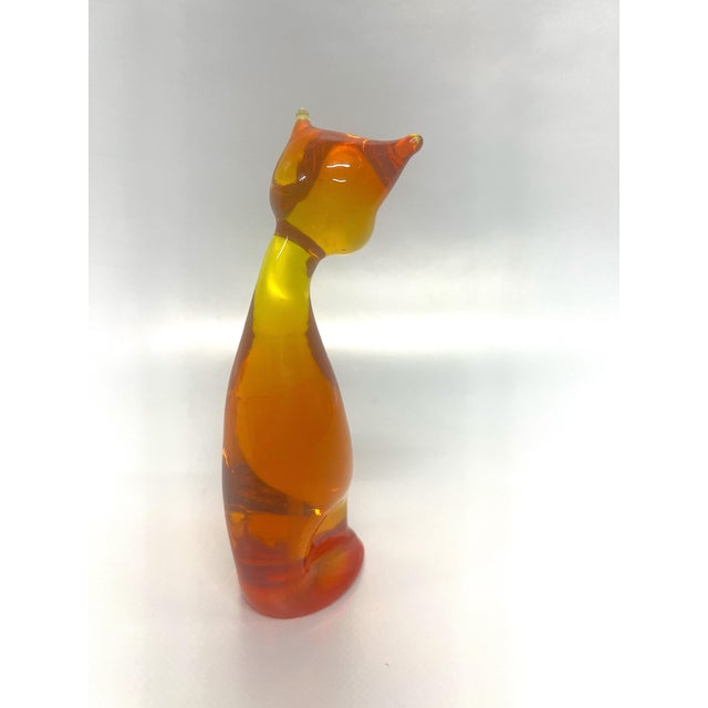 Pilgrim Art 1970’s Orange Amberina Art Glass Cat Figure For Sale - Image 4 of 5