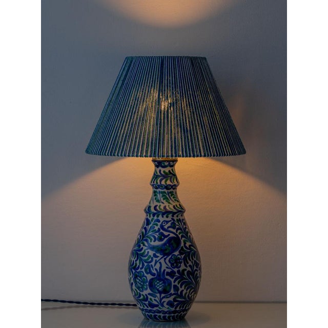Spanish Fajalauza Ceramic Table Lamp with Hand-Woven Lampshade For Sale - Image 4 of 15