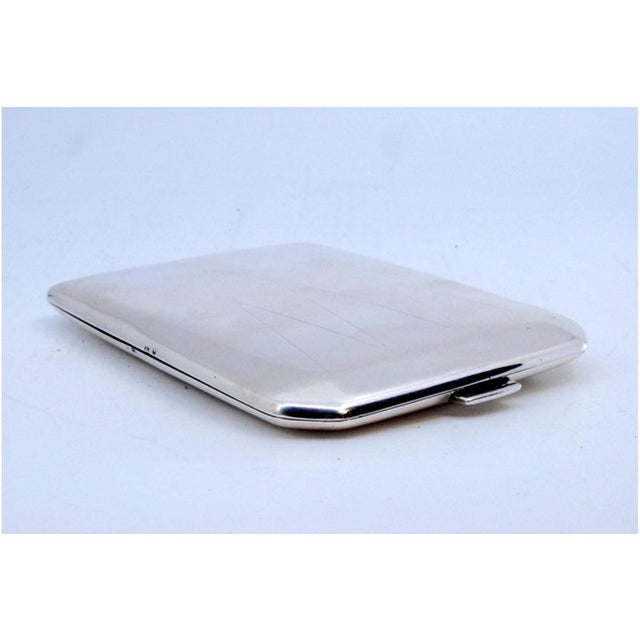 Metal Silver Cigarette Case with Engraved Asymmetrical Lines and Hinged Lid For Sale - Image 7 of 9