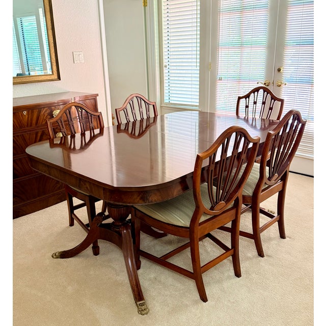 1940s Vintage Thomasville Chair Company Mahogany Duncan Phyfe-Stye Dining Room Table and Chairs For Sale - Image 5 of 7