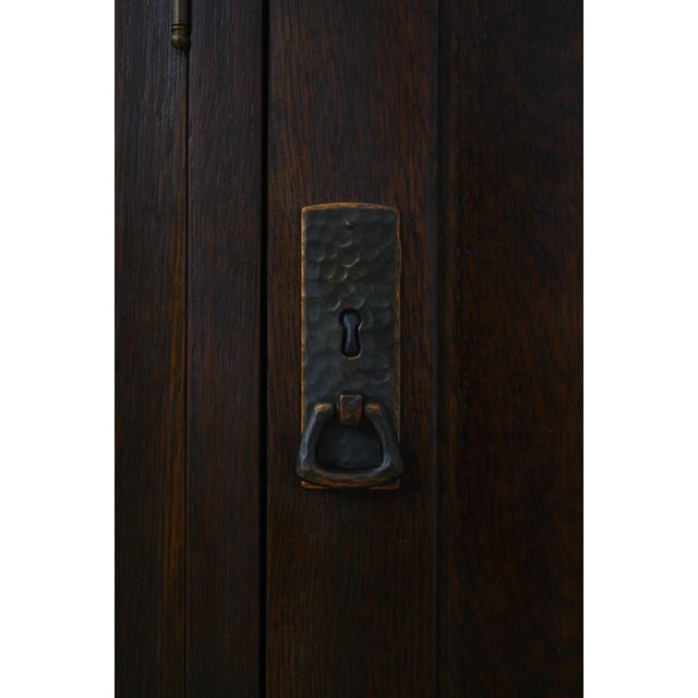 Stickley Mission Oak Arts & Crafts China Cabinet For Sale - Image 14 of 18