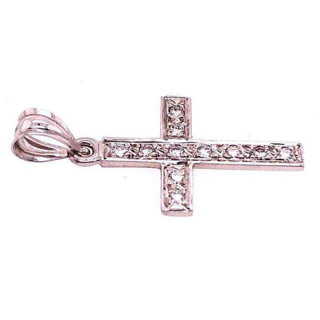Modern 14 Karat White Gold and Diamond Religious / Crucifix Pendant For Sale - Image 3 of 7