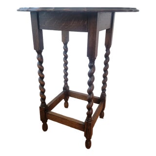 Early 20th-Century Oak Round Parlor Table With Barley-Twist Legs For Sale