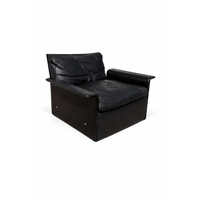 VITSOE Leather Lounge Chair – Dieter Rams, Timeless Functionalism This signature black leather lounge chair embodies the...