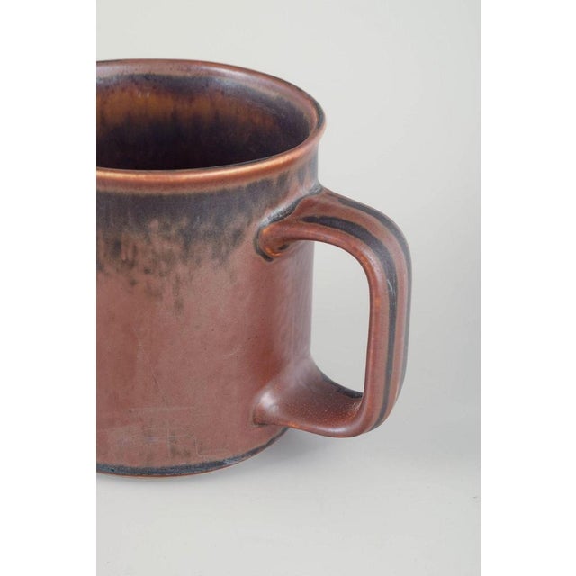 Stoneware Pitchers with Brown Glaze by Ulla Procopé for Arabia, 1970s, Set of 2 For Sale - Image 3 of 5