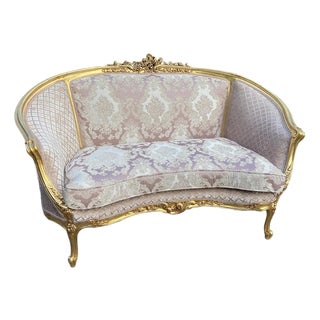 1900s French Louis XVI Pink Damask Beech Settee – 1 Pc For Sale