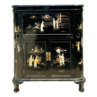 Vintage Black Lacquered Chinoiserie Dry Bar For Sale