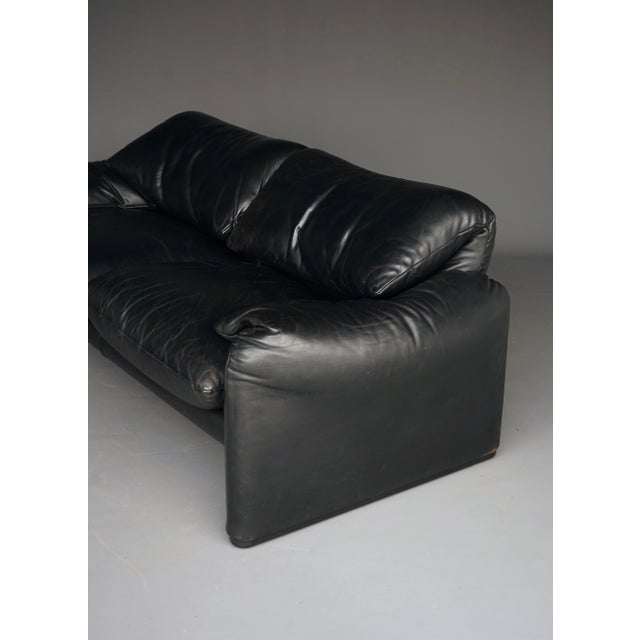 Two Seater Maralunga Sofa in Black Leather from Cassina, 1970s For Sale - Image 16 of 18