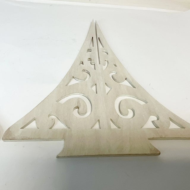 Antique White 1970s Vintage Boho Chic Arts & Crafts Christmas Tree Cutout Decorative Object For Sale - Image 8 of 9