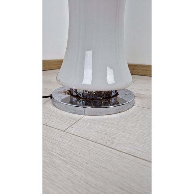 1950s Bamboo Floor Lamp in Milk Glass and Chrome by Enrico Tronconi, 1950s For Sale - Image 5 of 10