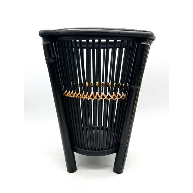 Vintage Black Bamboo & Rattan Wastebasket – British Colonial / Chinoiserie For Sale In Houston - Image 6 of 12