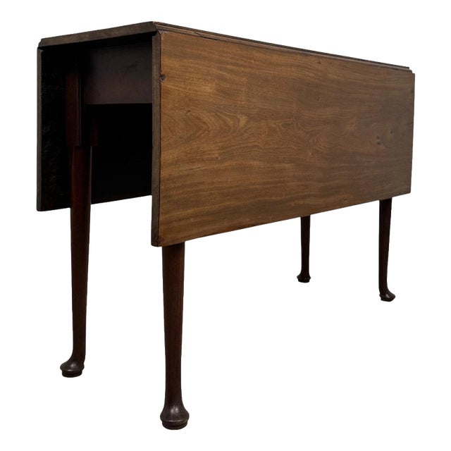 18th Century Antique English Walnut Drop-Leaf Gateleg Table For Sale