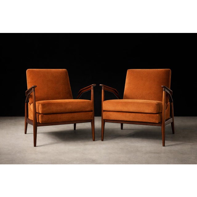 Giuseppe Scapinelli Pair of Armchairs in Caviúna & Burnt Caramel Mohair Velvet, Brazil, 1950s For Sale - Image 10 of 17