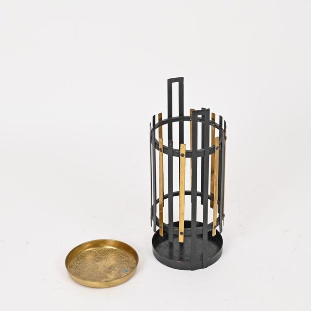 1950s Italian Sculptural Brass and Black Iron Umbrella Stand by Gio Ponti, Italy, 1950s For Sale - Image 5 of 9