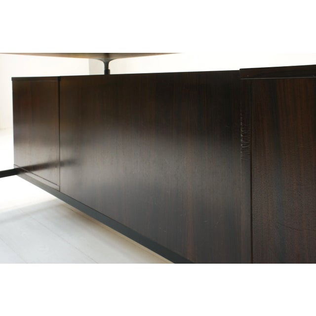 Pitagora Desk and Executive Socrate Desk Chair by Renato Venturi and Ennio Fazioli and Ico Parisi for MIM Roma, 1976, Set of 2 For Sale - Image 18 of 18