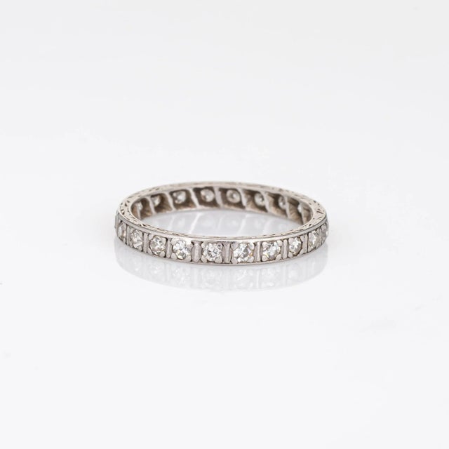 Art Deco Vintage Deco Diamond Band Platinum Wedding Ring Eternity Fine Jewellery size 5.25 For Sale - Image 3 of 5