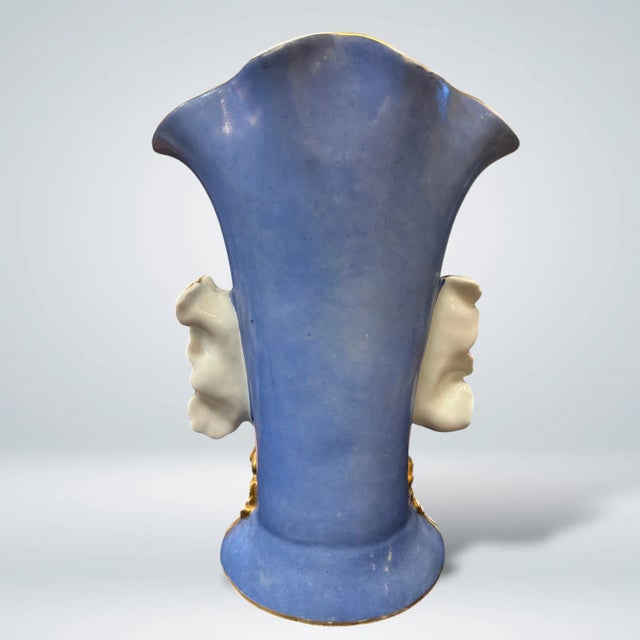 French 19th Century Old Paris Porcelain Vase For Sale - Image 3 of 7