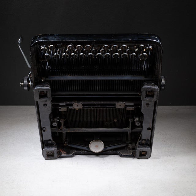 Metal Art Deco Royal KHM Standard Typewriter c.1935 For Sale - Image 7 of 7