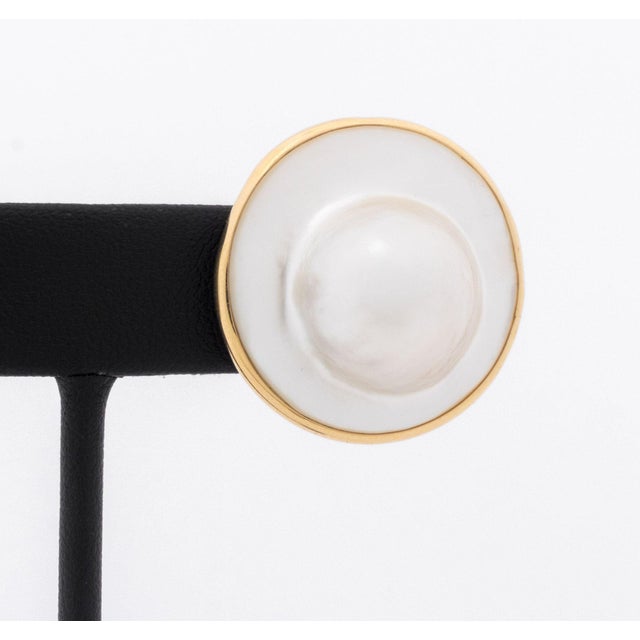 Mid-Century Modern Modern Mabe Blister Pearl and 14k Yellow Gold Earrings For Sale - Image 3 of 8