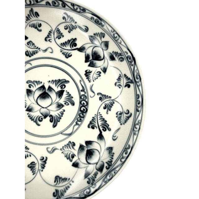 Ceramic Vintage Bat Trang Vietnamese Ceramic Dinner Plates Blue With Blue and Cream Lotus Floral Motifs - Set of 6 For Sale - Image 7 of 12